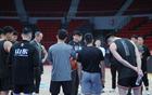 CBA終極對決：兩席四強(qiáng)，山東新疆激戰(zhàn)慘烈