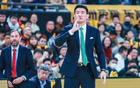 王博贊青島DJ水平高，鼓勵(lì)“事難成，終必做”。