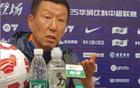 崔康熙66歲顯無奈，拒絕下課問題，直斥記者。