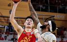 周琦實(shí)力強(qiáng)，26+13籃下統(tǒng)治；胡金秋兩屆MVP。